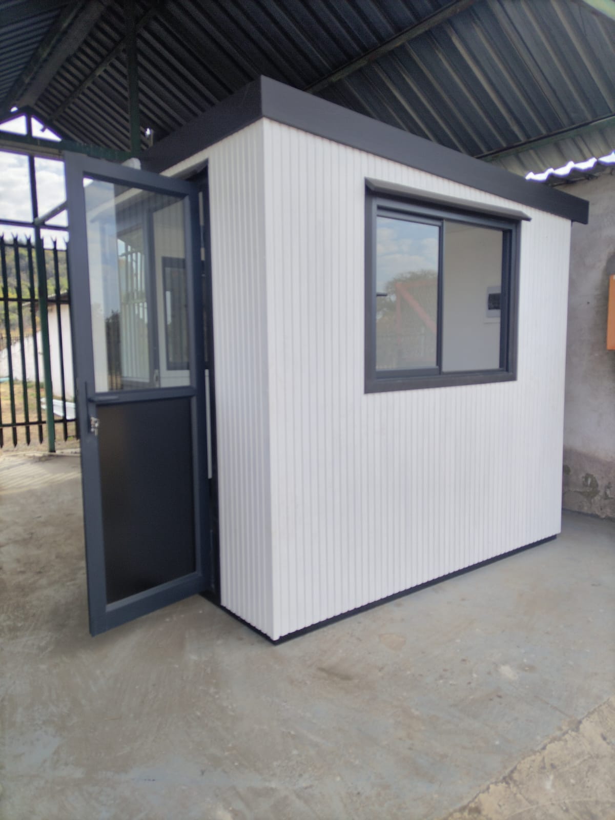 A MINING STORAGE POD (3 X 10)