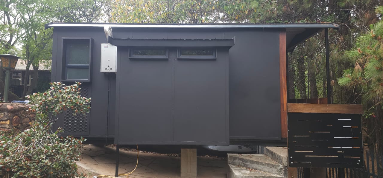 A TINY HOME MODULAR UNITS (3 X 6)